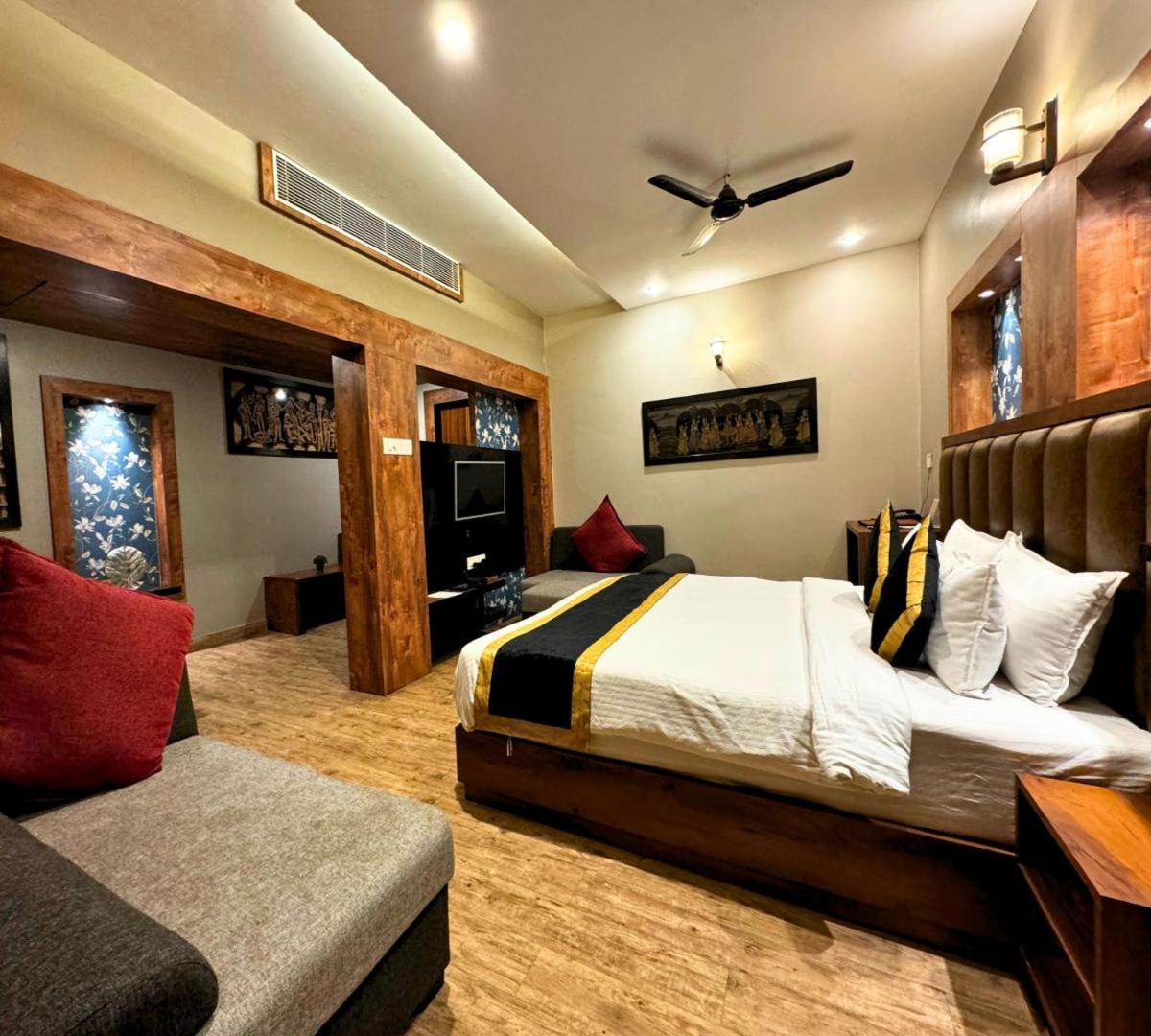 Hotel Runway Inn Pura Raghunāth Kültér fotó