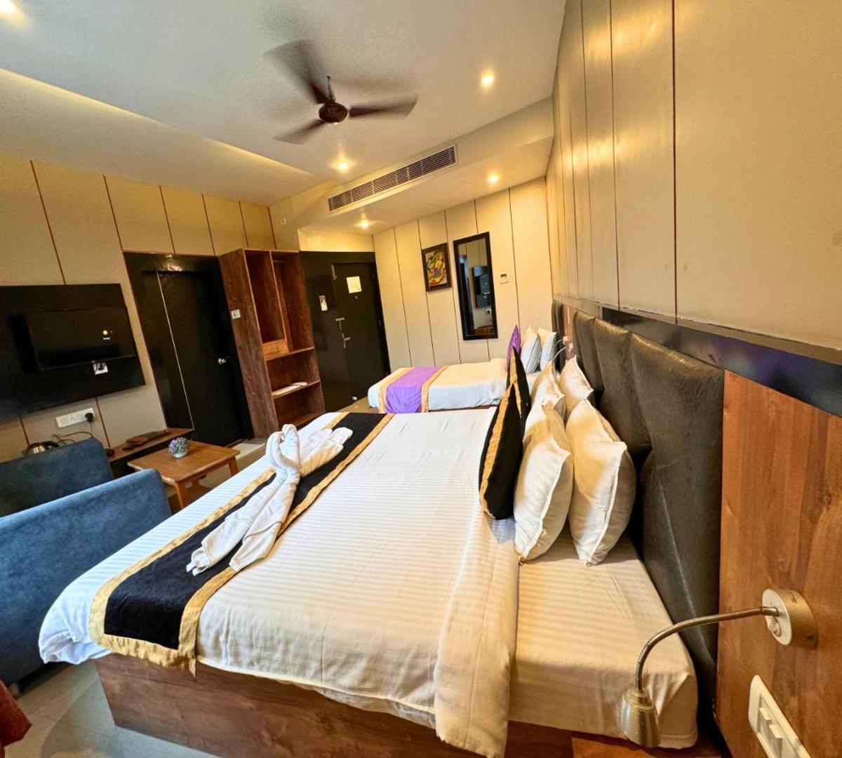 Hotel Runway Inn Pura Raghunāth Kültér fotó